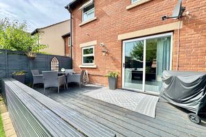 Decking Area- click for photo gallery